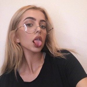 Meet your Posher, Ileana